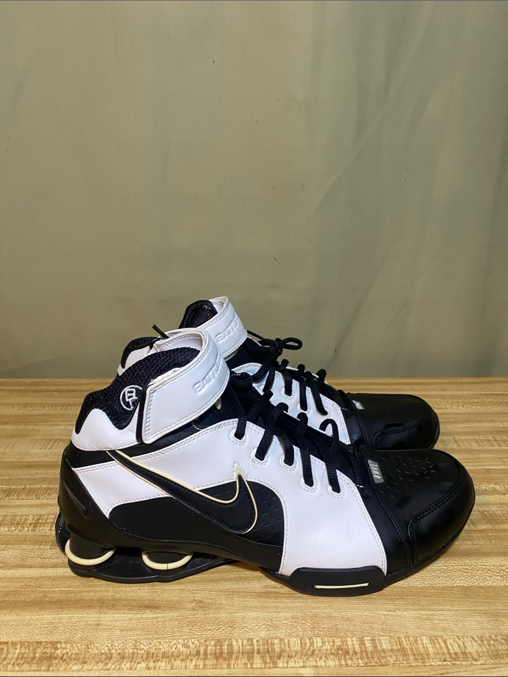 Vintage NIKE SHOX XPLOSION (BG) Battleground 2004 Black White Mens shoes 10.5